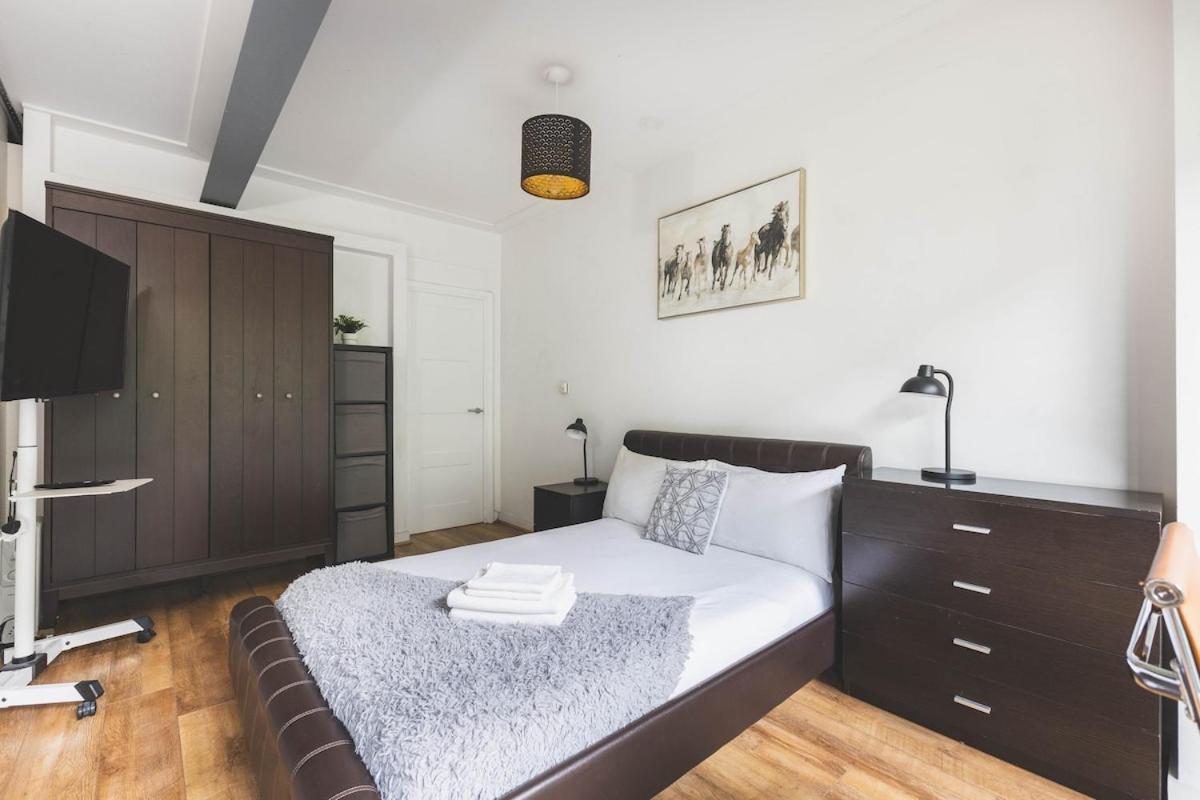 Apartment 2bed Stratford With Easy Access To London, O2, Excel, Parking Nearby *